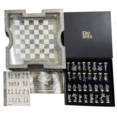 Lot 151 - A Collector's Edition Lord of the Rings chess...