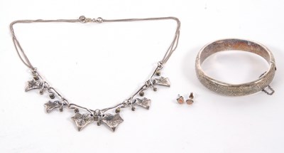 Lot 208 - A silver ivy leaf necklace, the naturalistic...