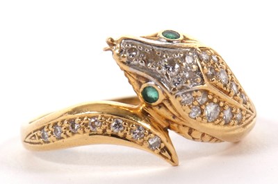 Lot 29 - An 18ct snake head ring, the naturalistically...