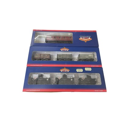 Lot 122 - A trio of boxed Bachmann Branch Line 00 gauge...