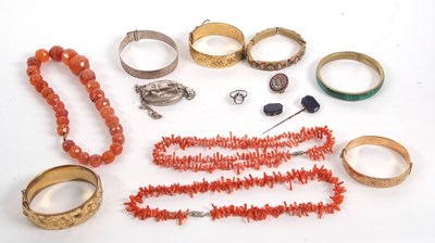 Lot 225 - A quantity of mixed jewellery to include two...